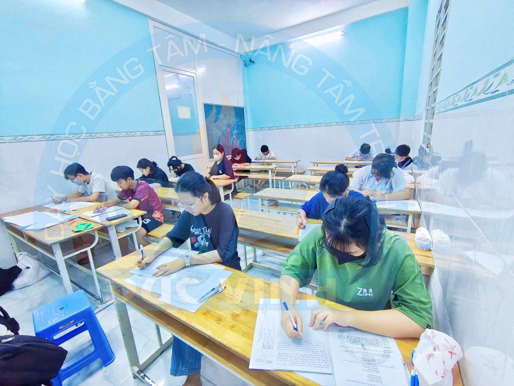 BÍ QUYẾT CHỌN TRUNG TÂM DẠY THÊM UY TÍN TẠI HÓC MÔN & BÌNH CHÁNH: ĐỂ CON KHÔNG CÒN ÁP LỰC THI CỬ